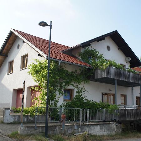 Апартаменти Alte Sennerei Ой-Міттельберґ Екстер'єр фото